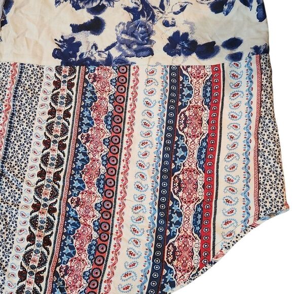 CJ Banks Summer Top Plus Size 3X Blue Floral Patchwork Short Sleeve Shirt - Picture 2 of 8